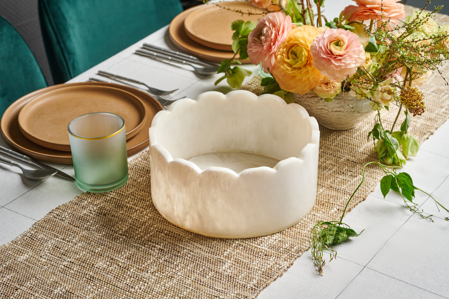 Scalloped Resin Bowl 10'' X 4.5"