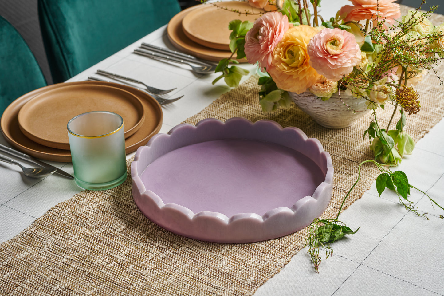 Scalloped Resin Tray 12'' X 1.5''