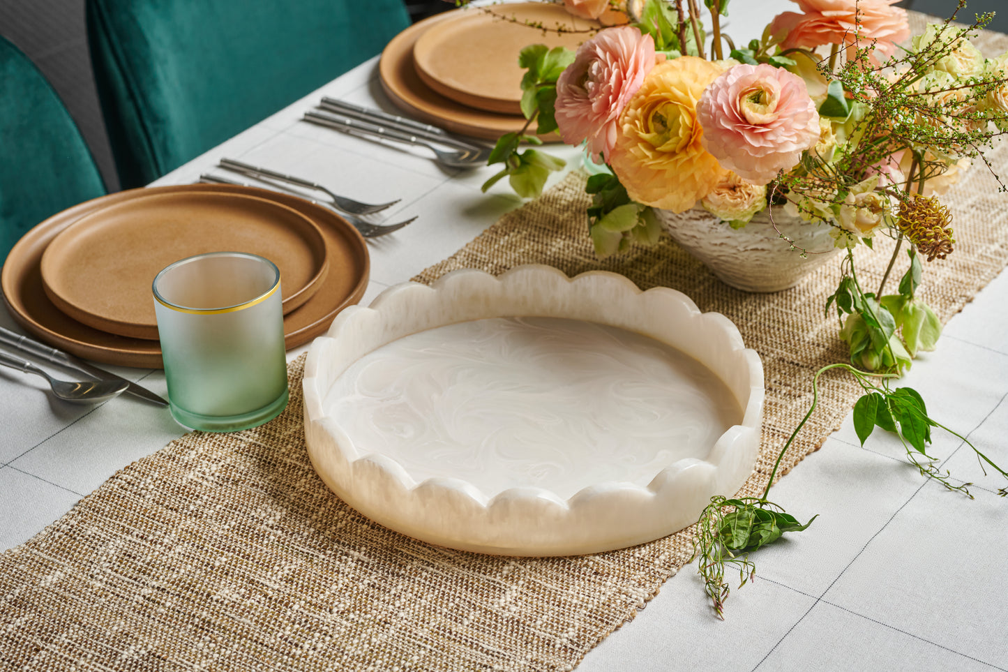 Scalloped Resin Tray 12'' X 1.5''
