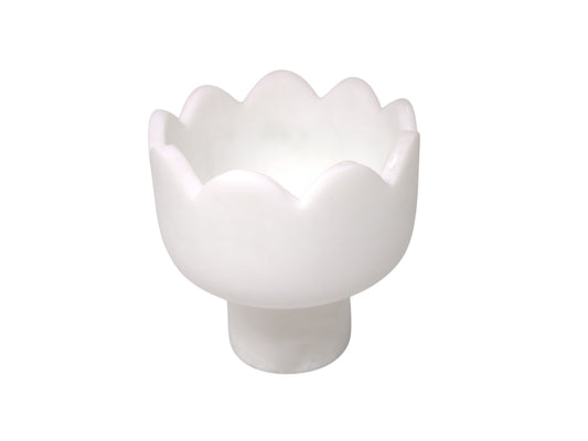 Small Scalloped Resin Pedestal Bowl in Cream