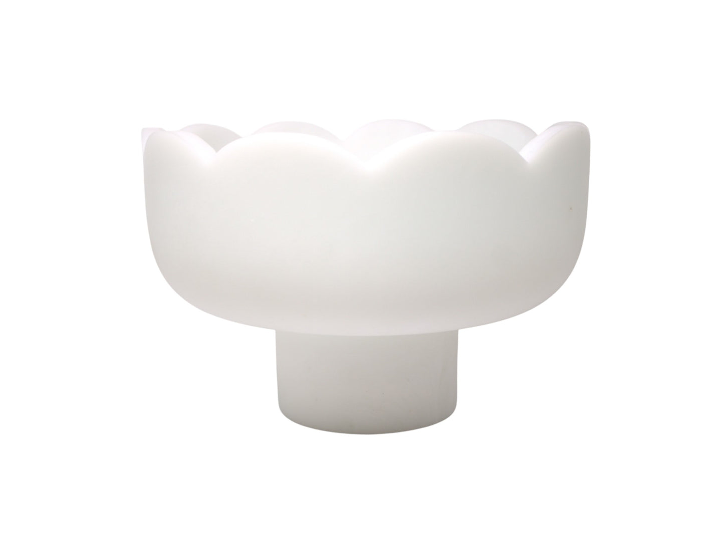 Medium Scalloped Resin Pedestal Bowl in Cream